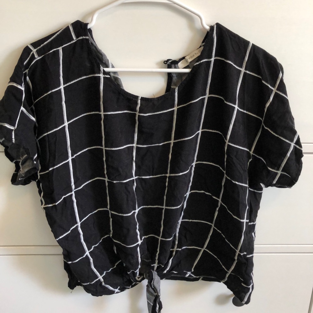 Black/white front tie tee